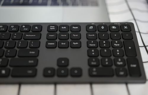 咪鼠智能語(yǔ)音鍵盤(pán) 餐飲服務(wù)的得力助手，語(yǔ)音打字、截圖與網(wǎng)頁(yè)導(dǎo)航一應(yīng)俱全